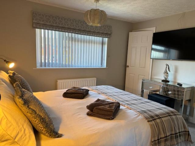 Netflix Home Jacuzzi Gym Fast Wifi Ps5 Free Parking 2 Spaces Hereford Exterior photo